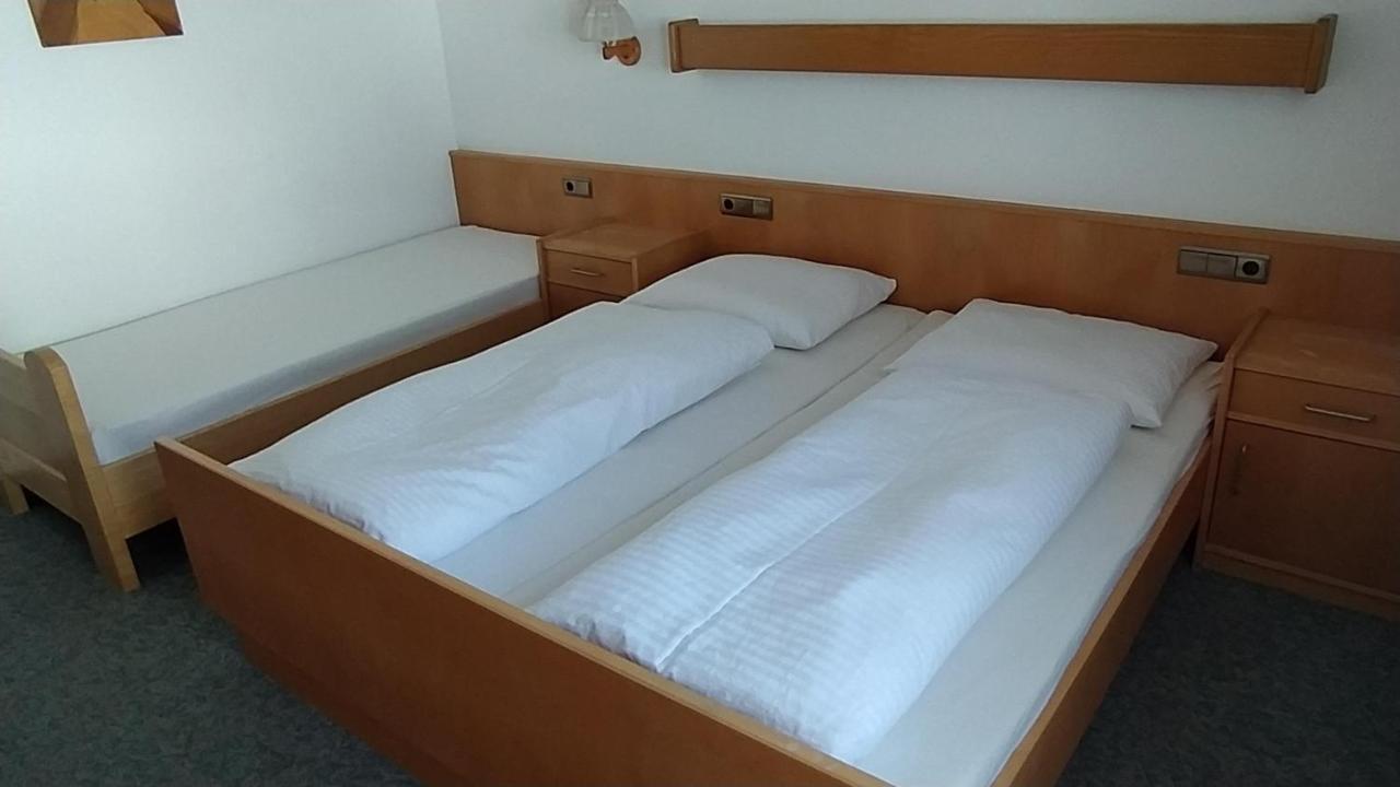Aue, Ferienwohnung ทักซ์ ภายนอก รูปภาพ
